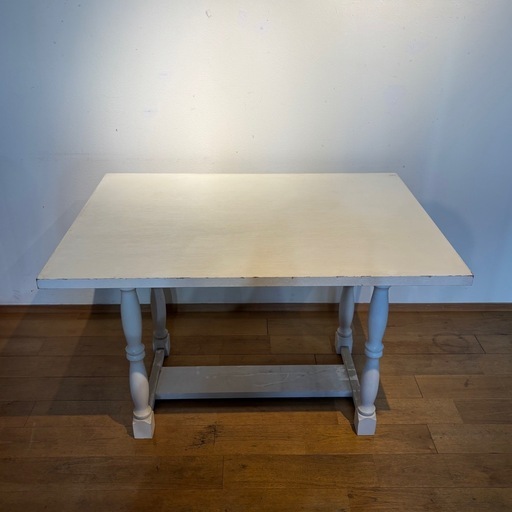 ホワイト カラー 木製 ディスプレイ テーブル