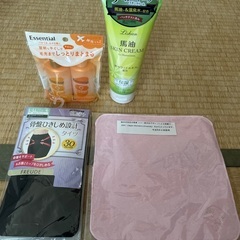 日用品色々　保冷バッグ　カビキラー　掃除機紙パック　柔軟剤　保冷バッグの画像