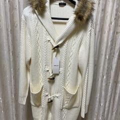 コムサイズム　comme ca ism 【未使用】
ニットダッフル ホワイト　Lの画像