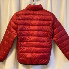 ★新品★ 子供服／赤の中わたジャケット 130cm 男の子の画像