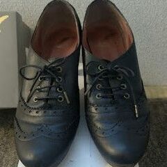 レディース　革靴　ブラック　サイズ24㎝　ヒール7㎝の画像