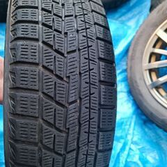 スタッドレスタイヤ YOKOHAMA 175/65 R15の画像