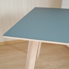 HAY ダイニングテーブルの画像