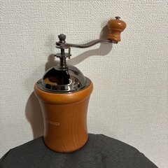 HARIO 木製コーヒーミル 手動 手挽き コーヒーサーバーセットの画像