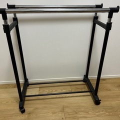 ハンガーラックの画像