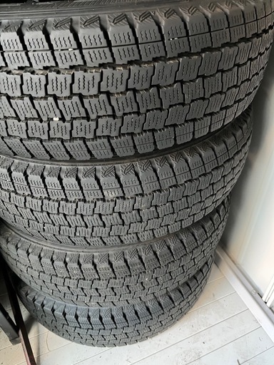物置整理の為　格安195/80R15グッドイヤーアイスナビカーゴ　タイヤホイール4本セット