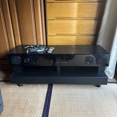 46型の液晶テレビとサラウンドシステムのセット！の画像