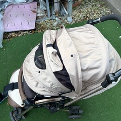 コンビ　ベビーカーの画像