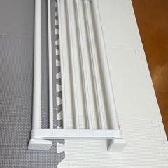 【ニトリ】 スペース有効活用できる　ポールつっぱり棚(幅73-112)の画像