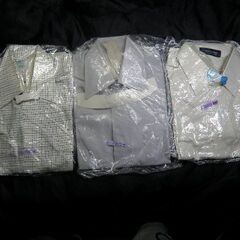 紳士用ビジネスYシャツ 洗濯店袋入 長袖12+半袖3=15枚 MサイズA38-78cm位 鷺沼駅改札手渡し可  受け渡し日時自由取りに来ていただける方の画像