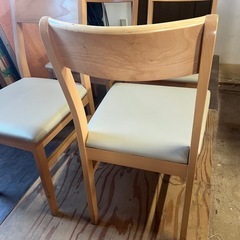 ニトリダイニングチェア４脚の画像