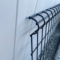 リクシル(だと思います)メッシュフェンスの画像