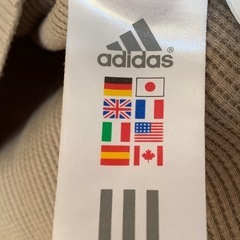 アディダス adidas 長袖カットソー ヘンリーネック ベージュの画像