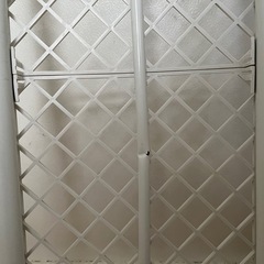 ⭐︎譲ります⭐︎突っ張り棚　ニトリの画像