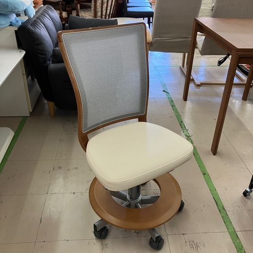 中古品　カリモク　デスクセット　公田店