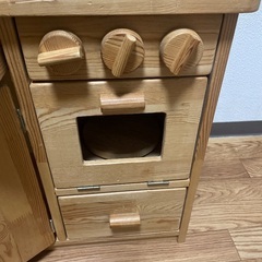 木製キッズキッチンの画像
