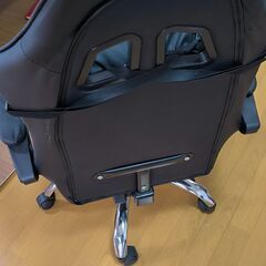 【訳あり】ゲーミングチェア｜リクライニング＆オットマン付｜引取限定（京王堀之内駅）の画像