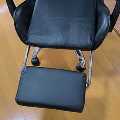 【訳あり】ゲーミングチェア｜リクライニング＆オットマン付｜引取限定（京王堀之内駅）の画像
