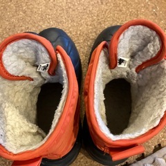 子供用スノーブーツの画像