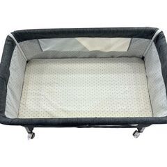 【無料】 ベビーベッド 移動式 ロック付き 高さ調整可能 グレー 直接引取りの画像