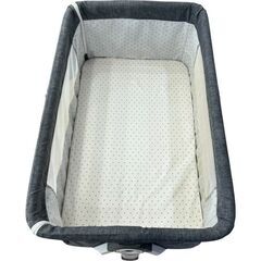 【無料】 ベビーベッド 移動式 ロック付き 高さ調整可能 グレー 直接引取りの画像