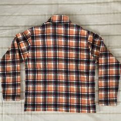 AUTHENTIC JEANSWEAR製ジャンパー　メンズ：Ｌ　チェック柄（オレンジ色）の画像