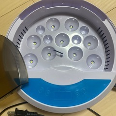 孵卵器（インキュベーター）の画像