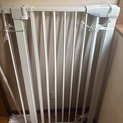 美品 ペット、赤ちゃん用扉付き突っ張りゲート 高さ120cmの画像
