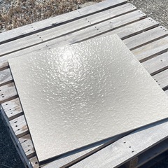 DIYに最適🎶 アウトレット品 600×600タイル 中国製 の画像