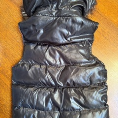 フード付き　中綿　ベスト　140の画像