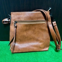 【新品未使用】革のバッグ3点セットの画像