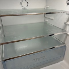 【動作良好】ハイセンス 2ドア冷凍冷蔵庫 135L／2022年製／一人暮らしの画像