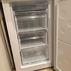 ❣️11月限定 早い者勝ち❣️MAXZEN 冷凍庫　64Lの画像