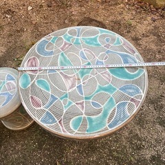 屋外用テーブル＆スツール3脚セットの画像