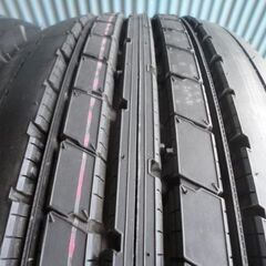 ブリヂストン　V-STEEL RIB　R173　215/70R17.5 123/121J　2本　10分溝　新車外し　ほぼ未使用　長期保管品！の画像