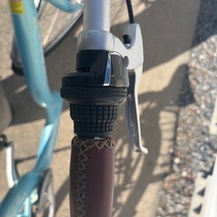 おしゃれな水色　自転車　変速付き　26いんインチ　　の画像