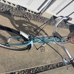 おしゃれな水色　自転車　変速付き　26いんインチ　　の画像