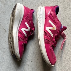 ニューバランス22cmの画像