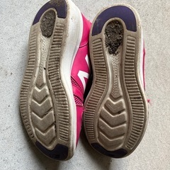 ニューバランス22cmの画像
