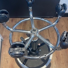 【使い勝手◎】360°快適キャスター付き丸椅子｜施術・受付に大人気！在庫残り僅か💨の画像