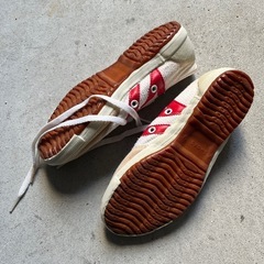 へこたれ体育館シューズの画像