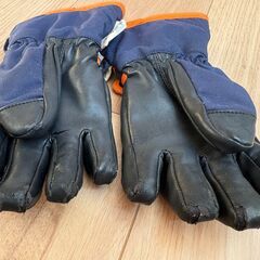 158：子供用　雪遊び用グローブ　紺　黒　中古　の画像