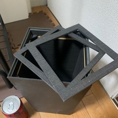 ゴミ箱の画像