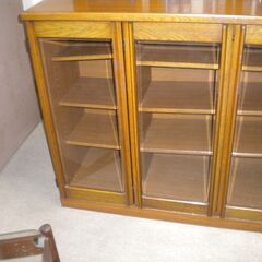 ガラス戸棚、食器棚、小引き出付、小開き付の画像