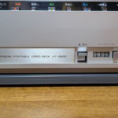日立 ポータブルビデオデッキ VT-6500（A-V60アダプター・バッテリーVT-BP60付き／ジャンク）の画像