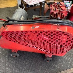 富士コンプレッサー製作所の製品であるエア・コンプレッサーですの画像