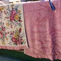 布団一組、アクリル毛布、掛け布団の画像