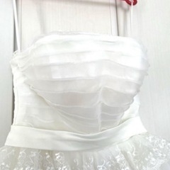 Aライン　ウエディングドレス　の画像