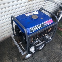 実働　台車付きで動かしやすい　ヤマハ　発電機　EF2300  100V  60Hz  2.3kVAの画像