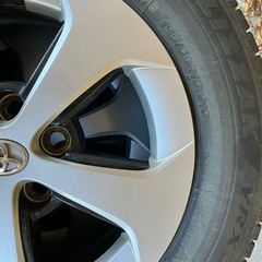 トヨタ　30プリウス純正　15インチ　タイヤ・ホイールの画像